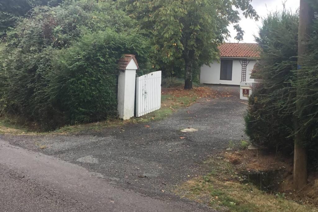 Villa Breesfalt Gite Accomodation Maisonnais-Sur-Tardoire Exterior foto